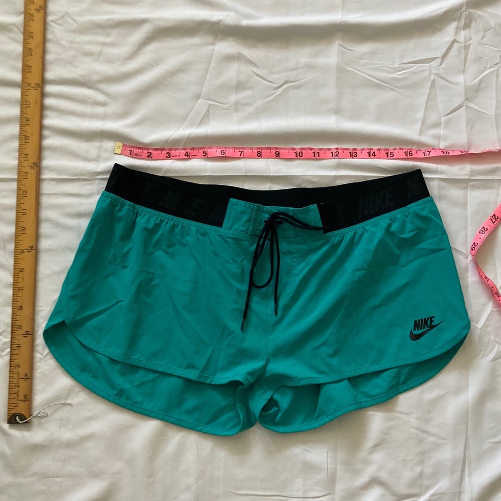 Nike short track shorts